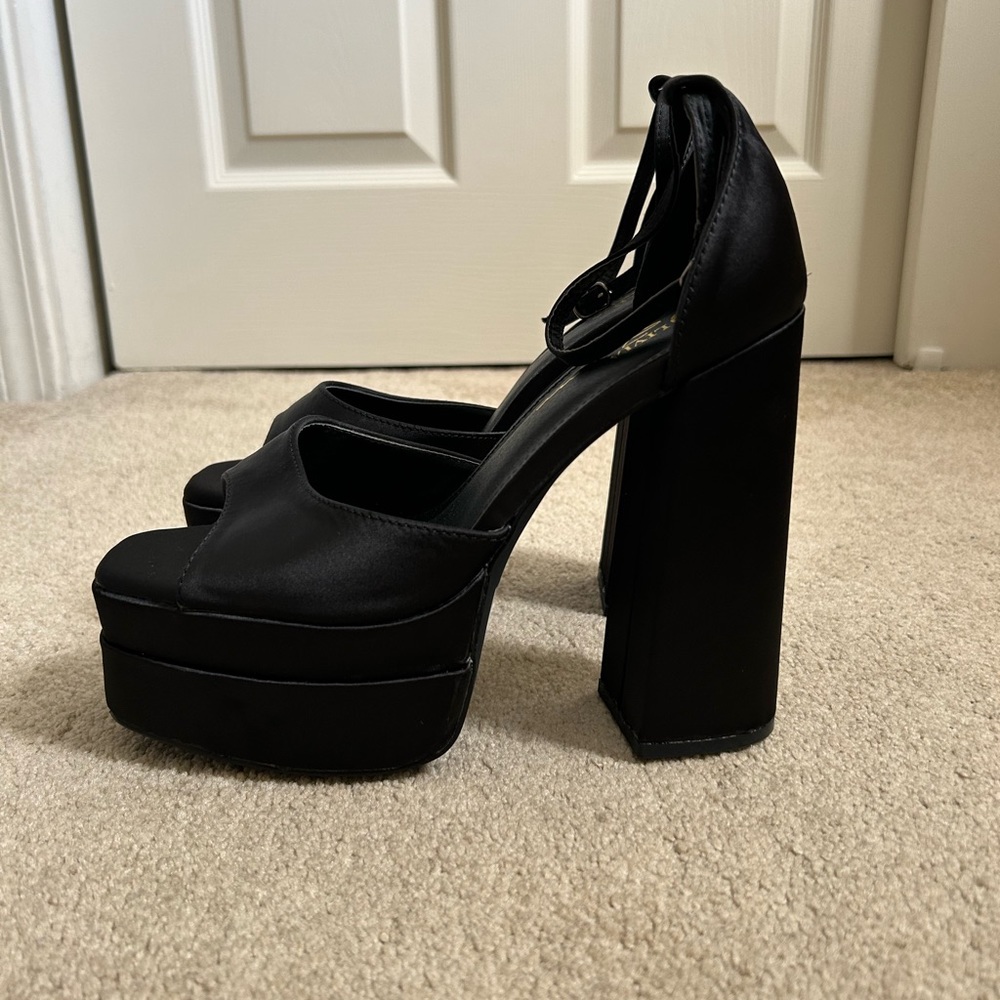 Platform Heels - Picture 2 of 5
